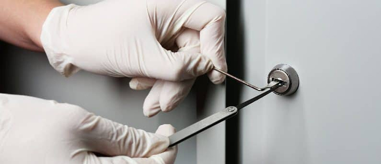 Commercial Emergency Locksmith Fowler